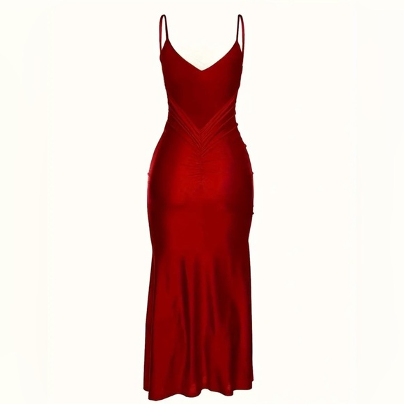 Formal Dress with Deep V-Shaped Sexy Backless - Picture 2 of 4